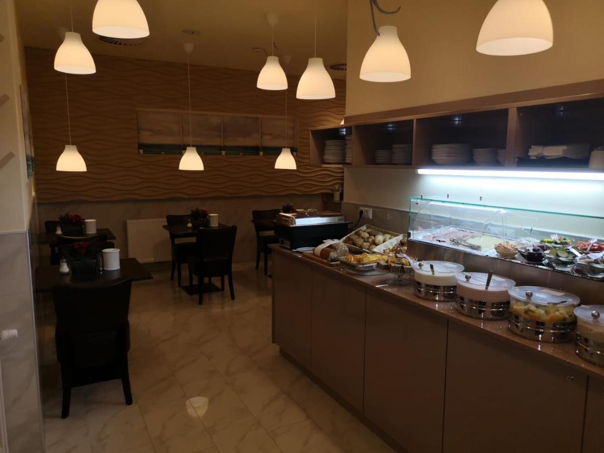 Ch-Hotel Luka Wiedeń Zewnętrze zdjęcie